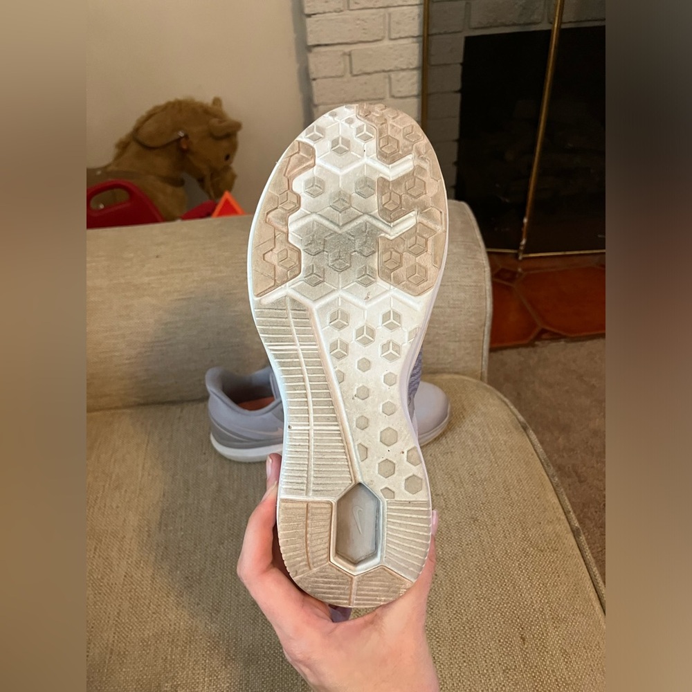 Nike women’s in season TR 8 - Picture 3 of 5